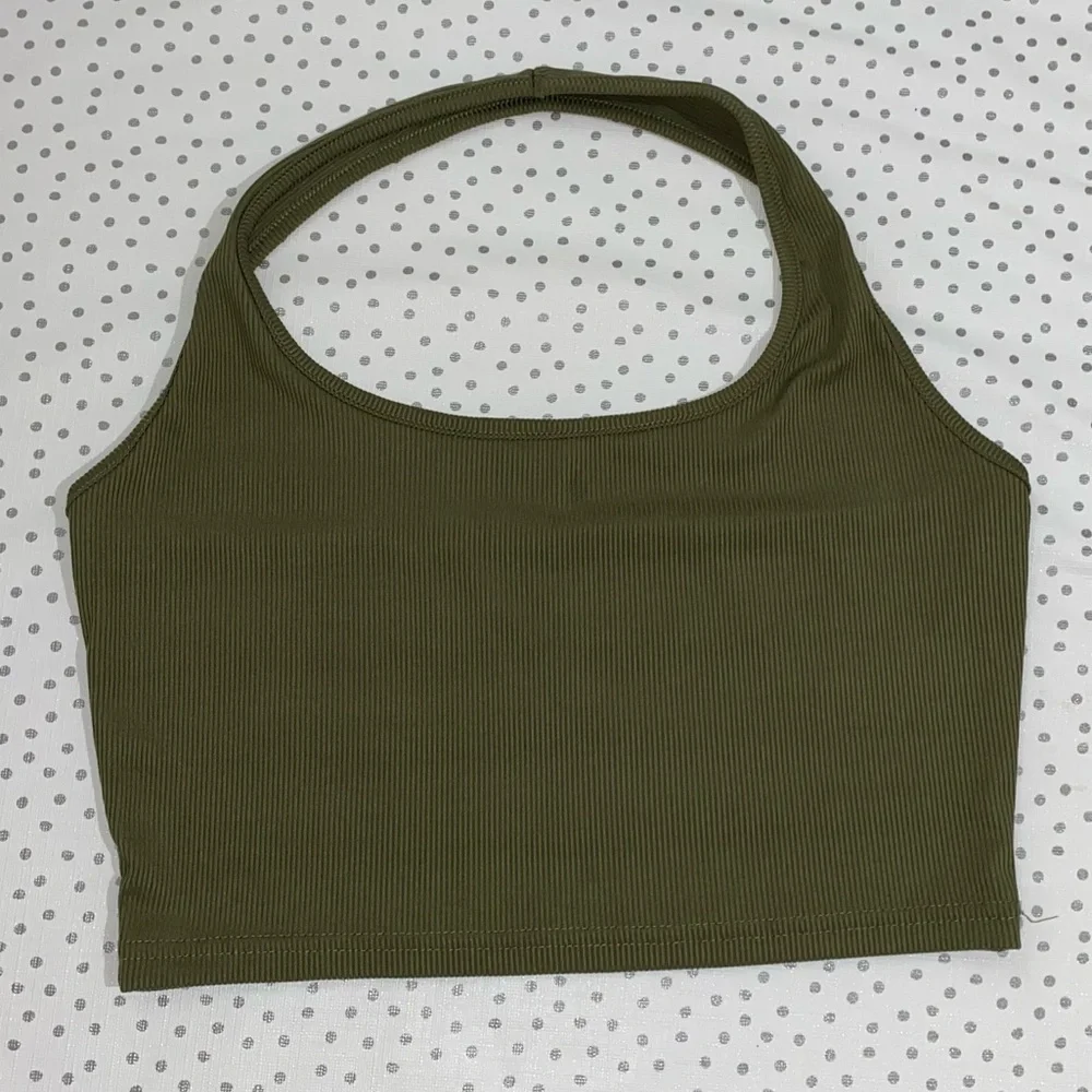 NWOT SHEIN Inawly backless crop top halter - Picture 3 of 5